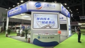 如何設(shè)計(jì)出突破常規(guī)方形且更具靈動(dòng)性的展臺(tái)造型
