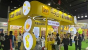 設(shè)計(jì)展臺中的異形燈箱應(yīng)注意什么